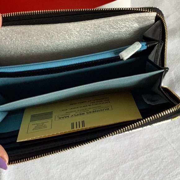Dooney & Bourke x Disney parks wallet - Picture 8 of 12